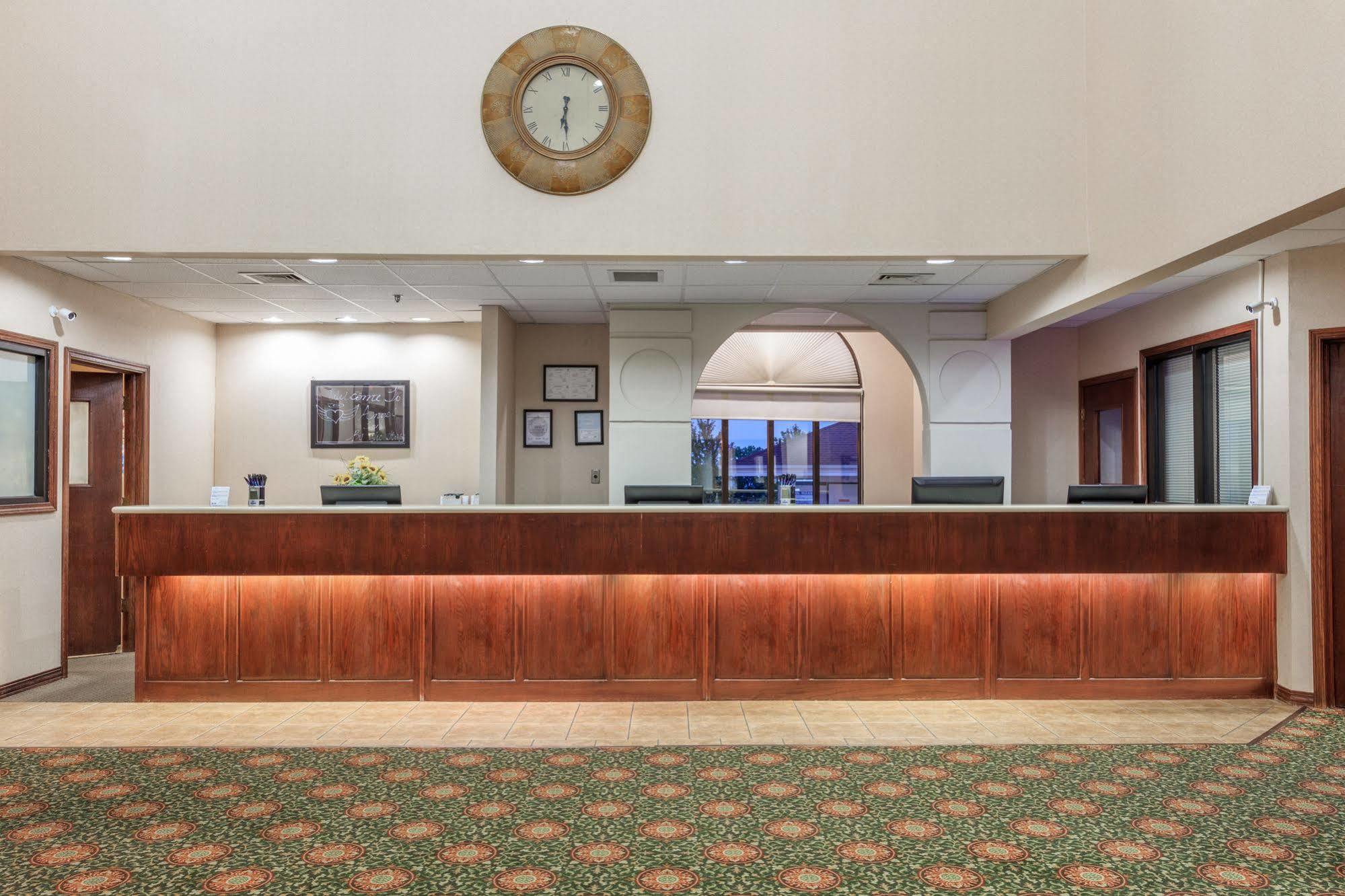 Angel Inn - By The Strip Branson Buitenkant foto